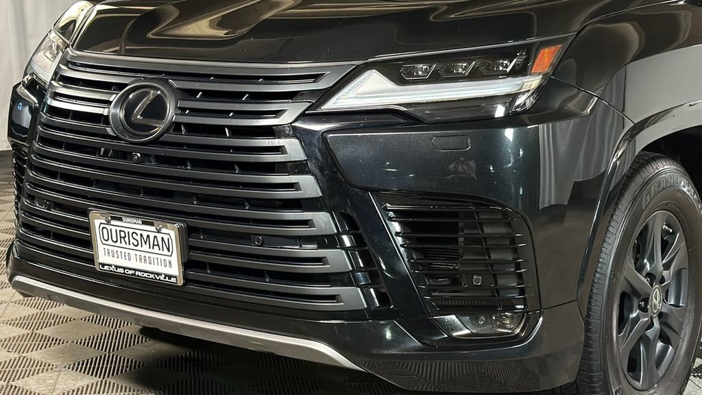 Used 2023 Lexus LX 600 4WD w/ Appearance Package image 3