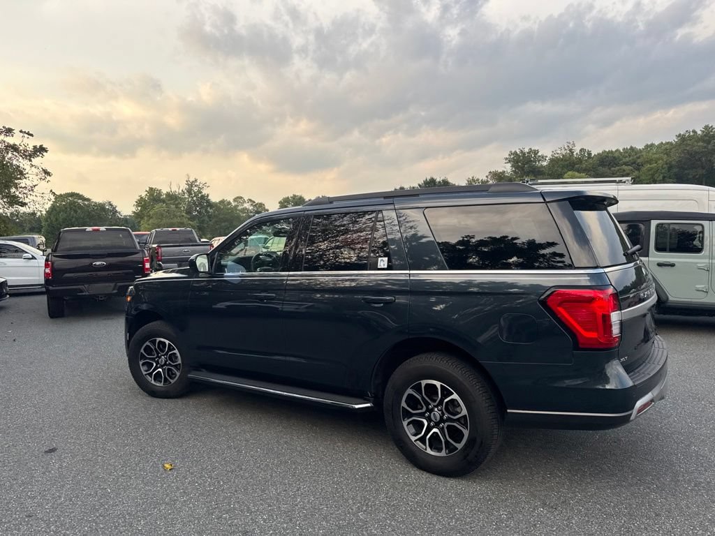 Used 2023 Ford Expedition XLT AWD/4WD image 4