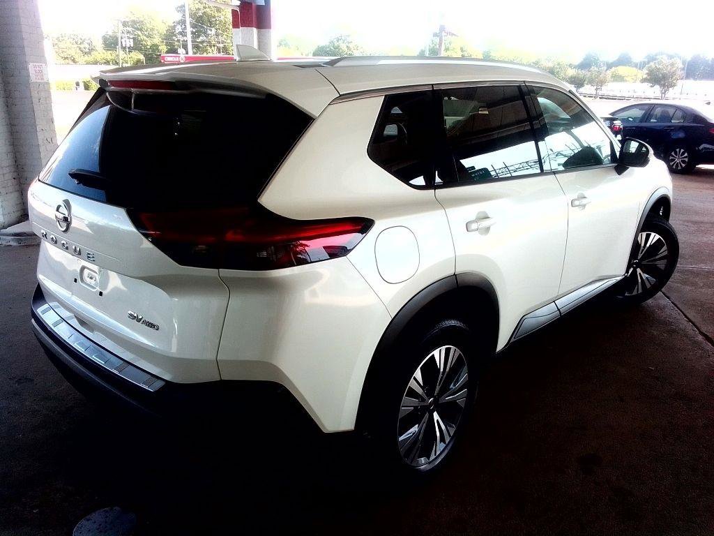 Used 2021 Nissan Rogue SV w/ Premium Package AWD/4WD image 5