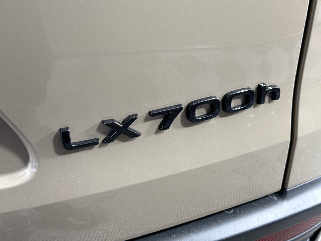 New 2026 Lexus LX 700h Overtrail w/ Accessory Package (Z1) AWD/4WD image 19