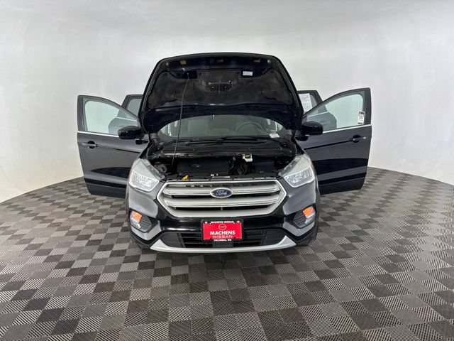 Used 2018 Ford Escape SE w/ Ford Safe & Smart Package FWD image 11
