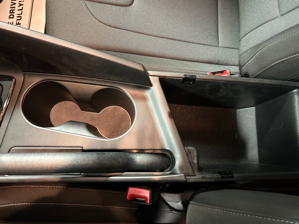 Used 2025 Hyundai Elantra SE image 19