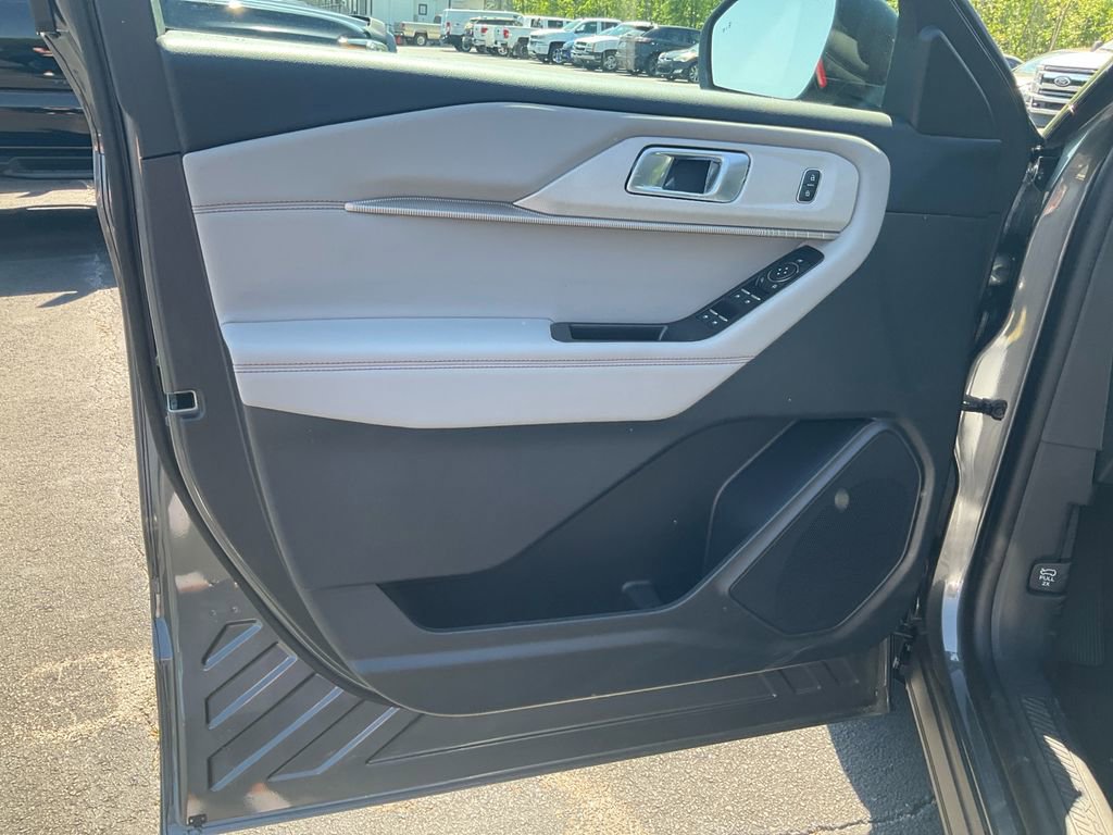 New 2026 Ford Explorer Active w/ Active Comfort Package RWD image 17