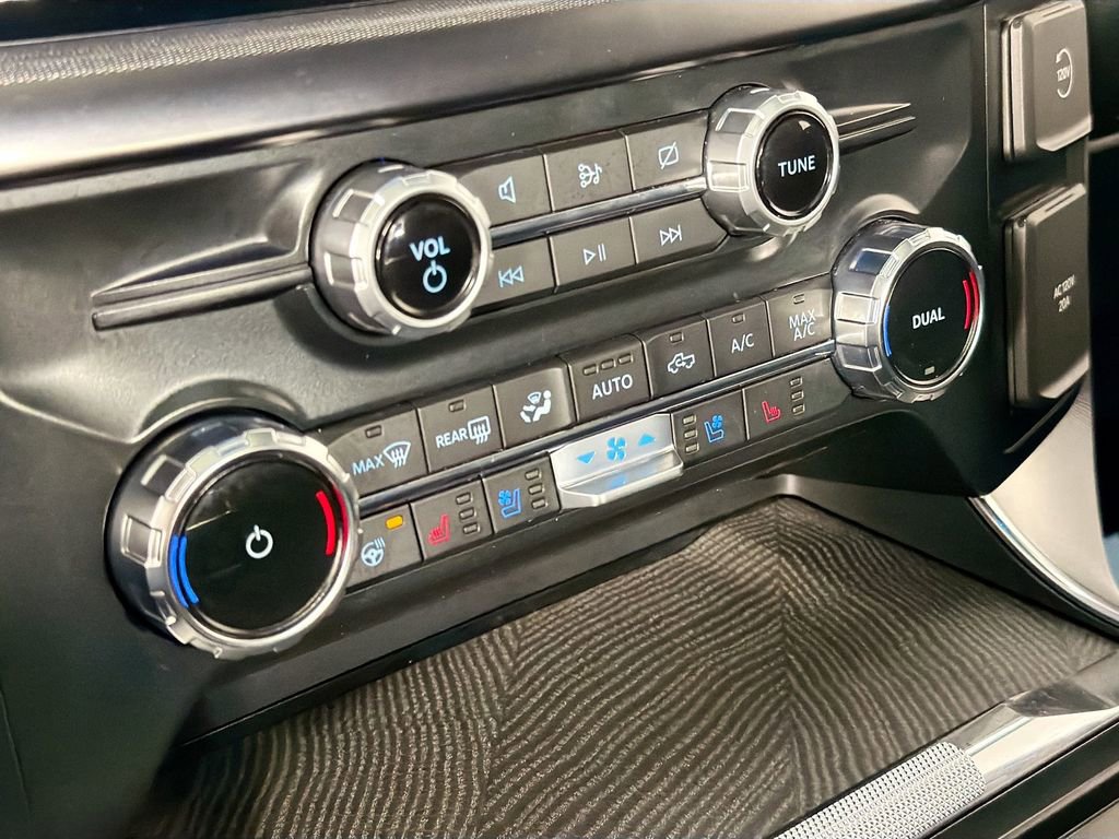 Used 2022 Ford F150 Platinum w/ Max Trailer Tow Package image 16