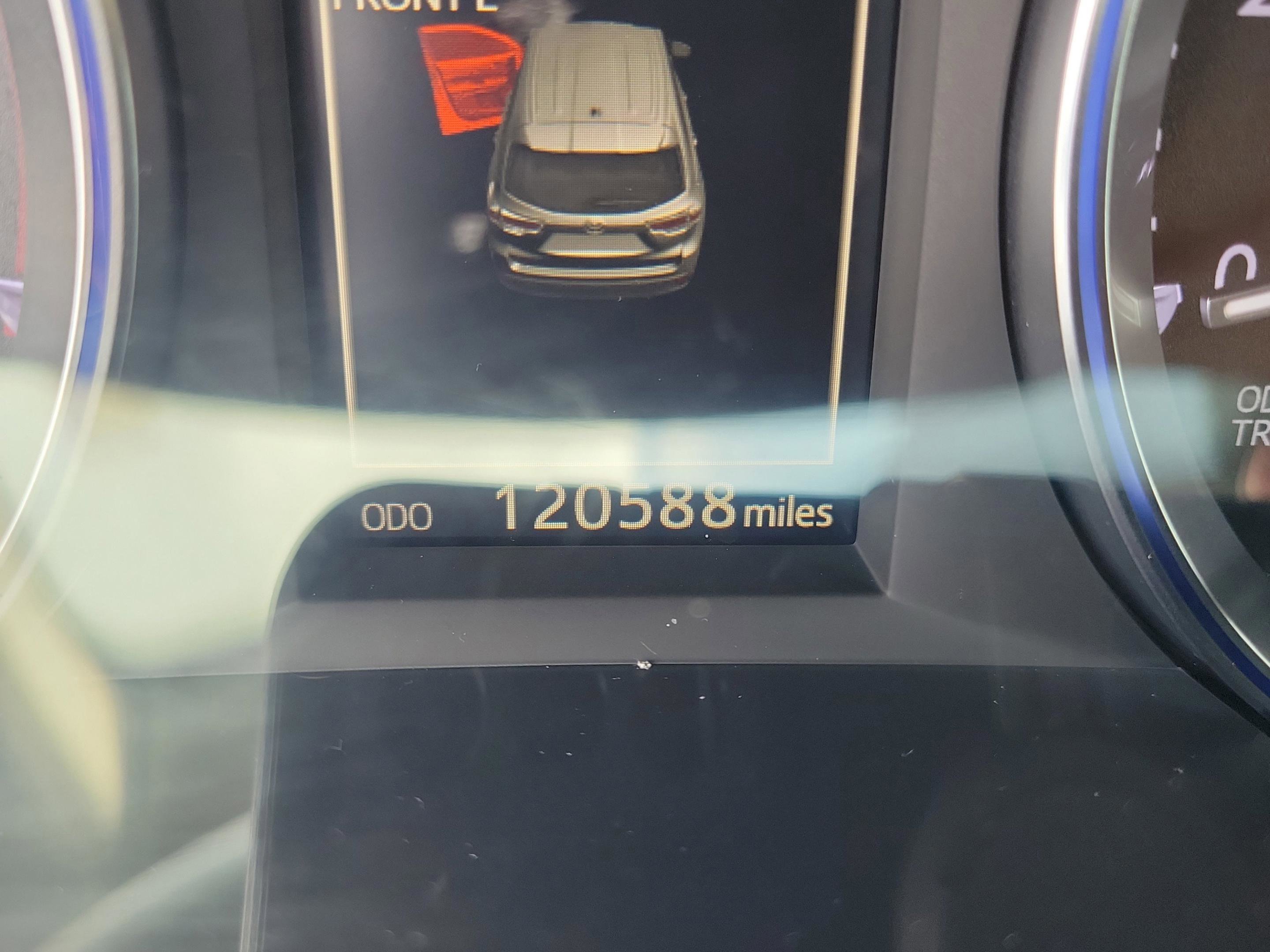 Used 2016 Toyota Highlander XLE image 28