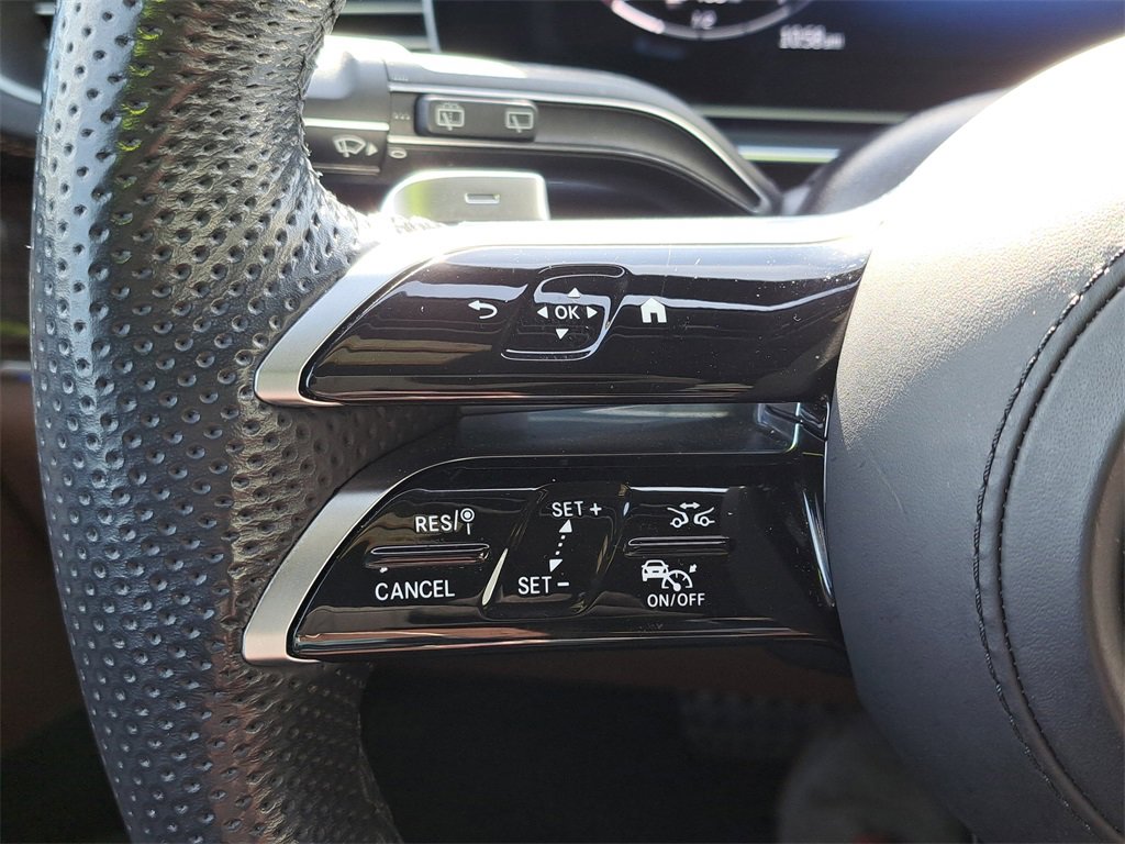 Used 2024 Mercedes-Benz GLS 450 4MATIC image 20