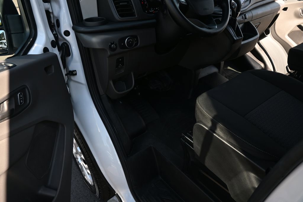 Used 2024 Ford Transit 250 Low Roof w/ Exterior Upgrade Package image 7
