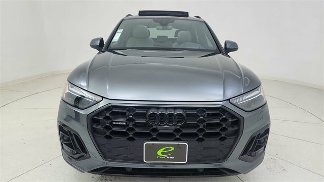 Used 2024 Audi Q5 e Prestige w/ Prestige Package image 2