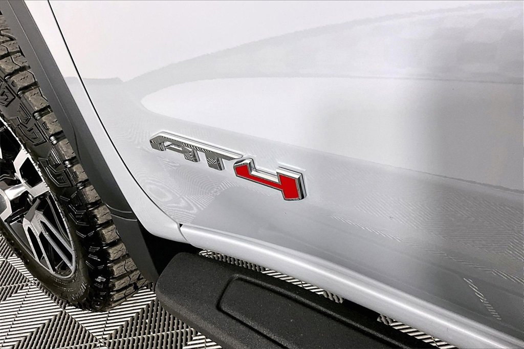 Used 2024 GMC Sierra 1500 AT4 w/ Technology Package image 25