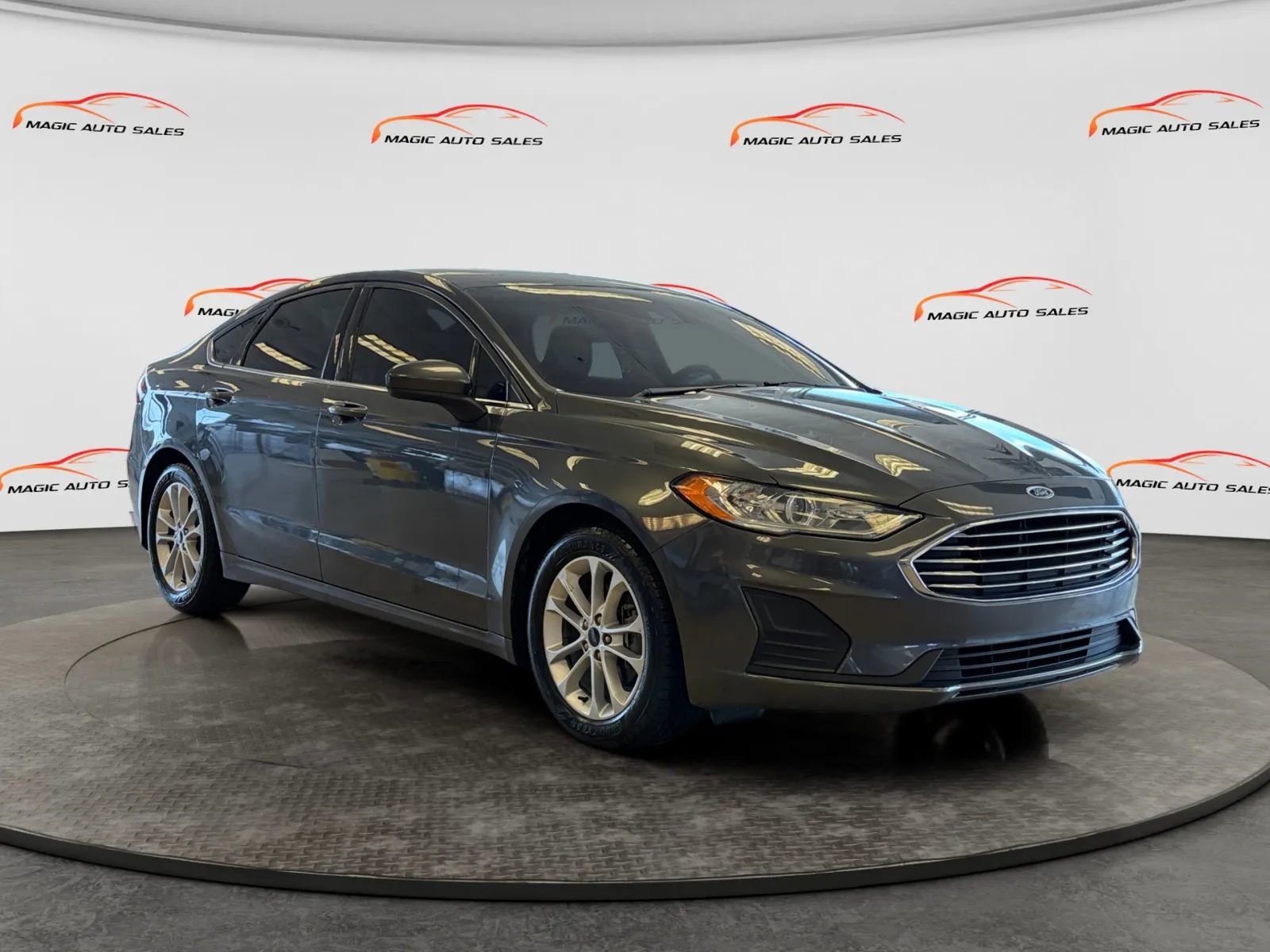 Used 2019 Ford Fusion SE image 40