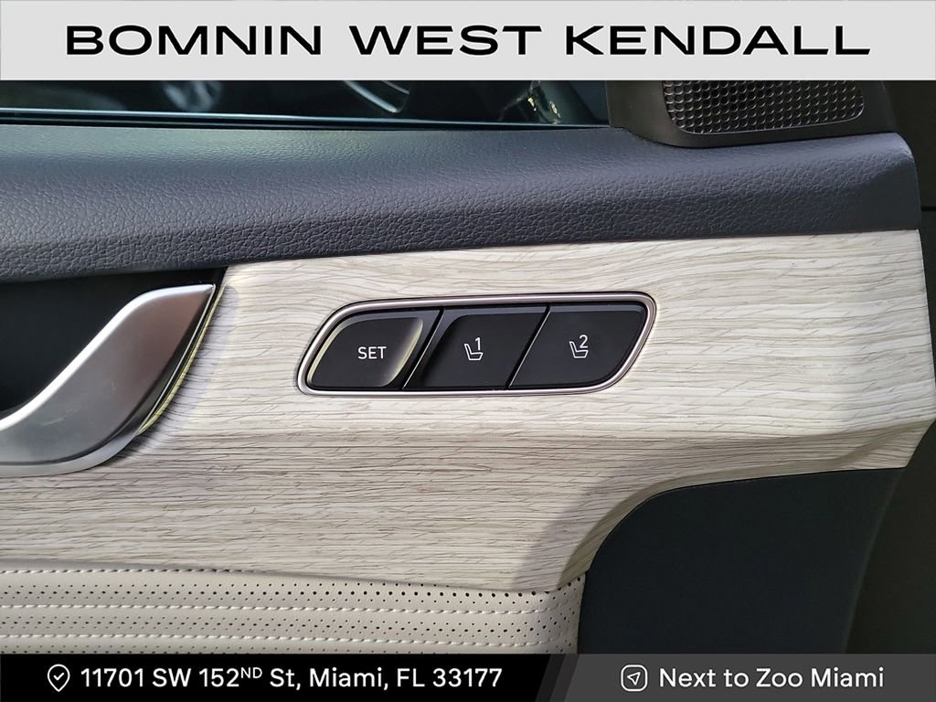 Used 2024 Hyundai Palisade Calligraphy image 28