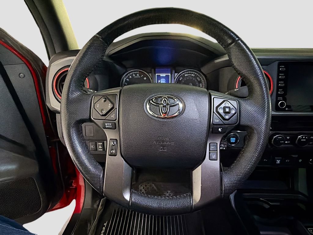 Used 2021 Toyota Tacoma TRD Sport w/ Technology Package image 11