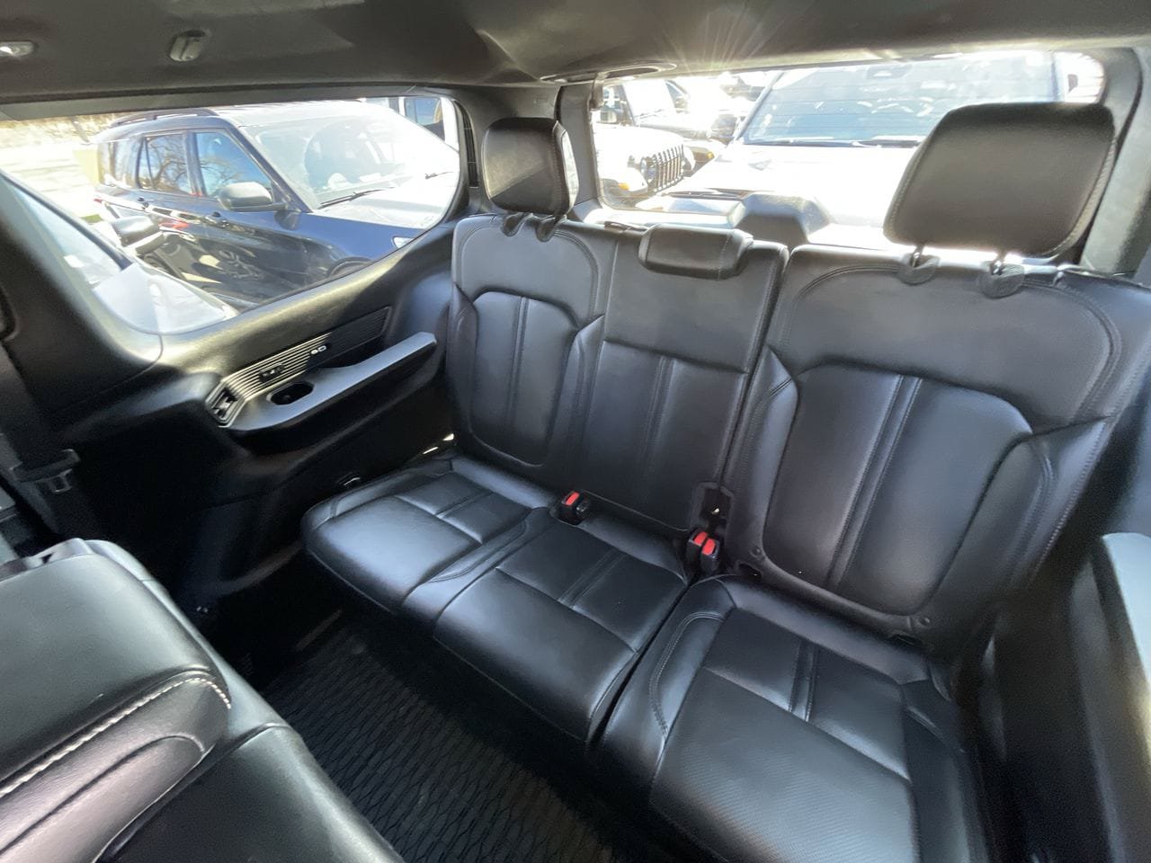 Used 2024 Jeep Wagoneer Series II w/ Flexible Seating Group AWD/4WD image 39