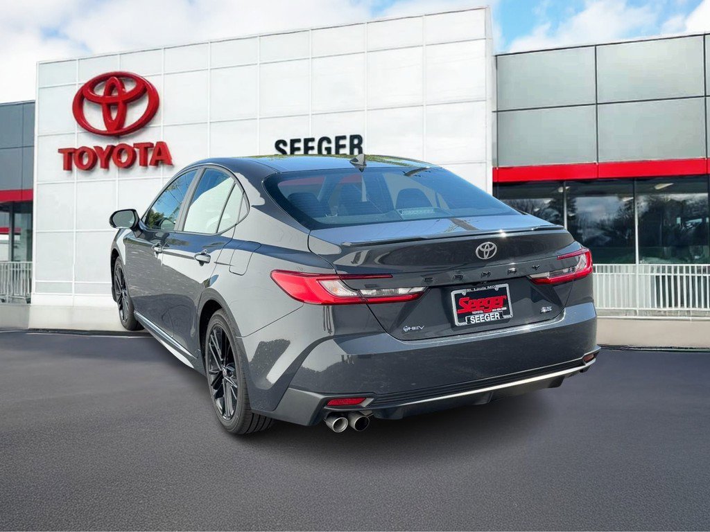 Used 2025 Toyota Camry Hybrid image 4