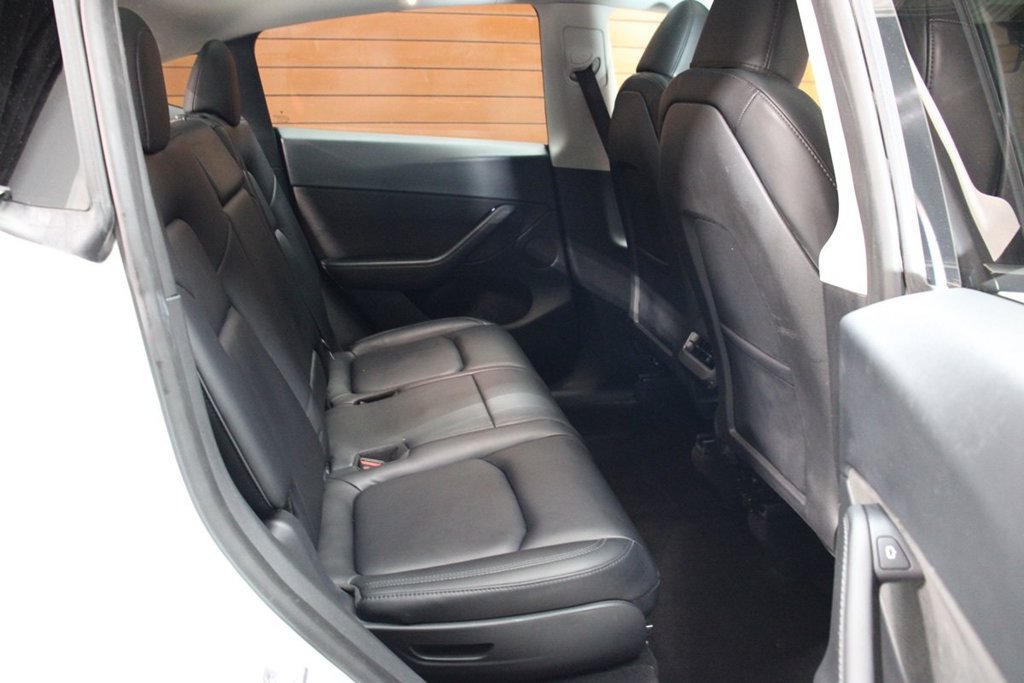 Used 2023 Tesla Model Y Long Range AWD/4WD image 14