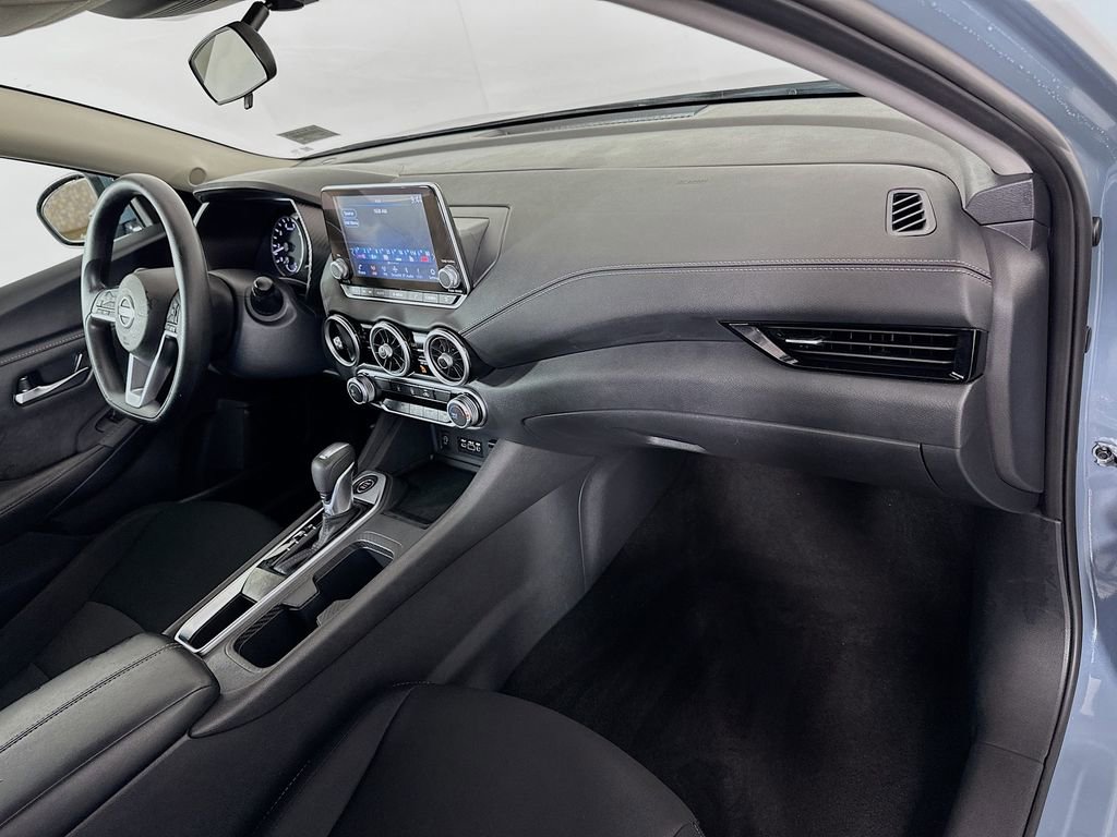 Used 2024 Nissan Sentra SV FWD image 27