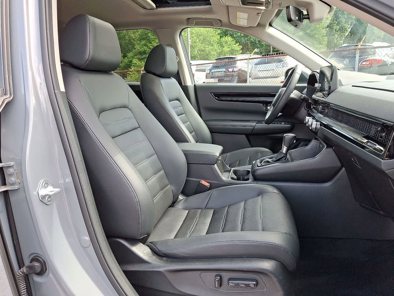 Used 2023 Honda CR-V EX-L image 33