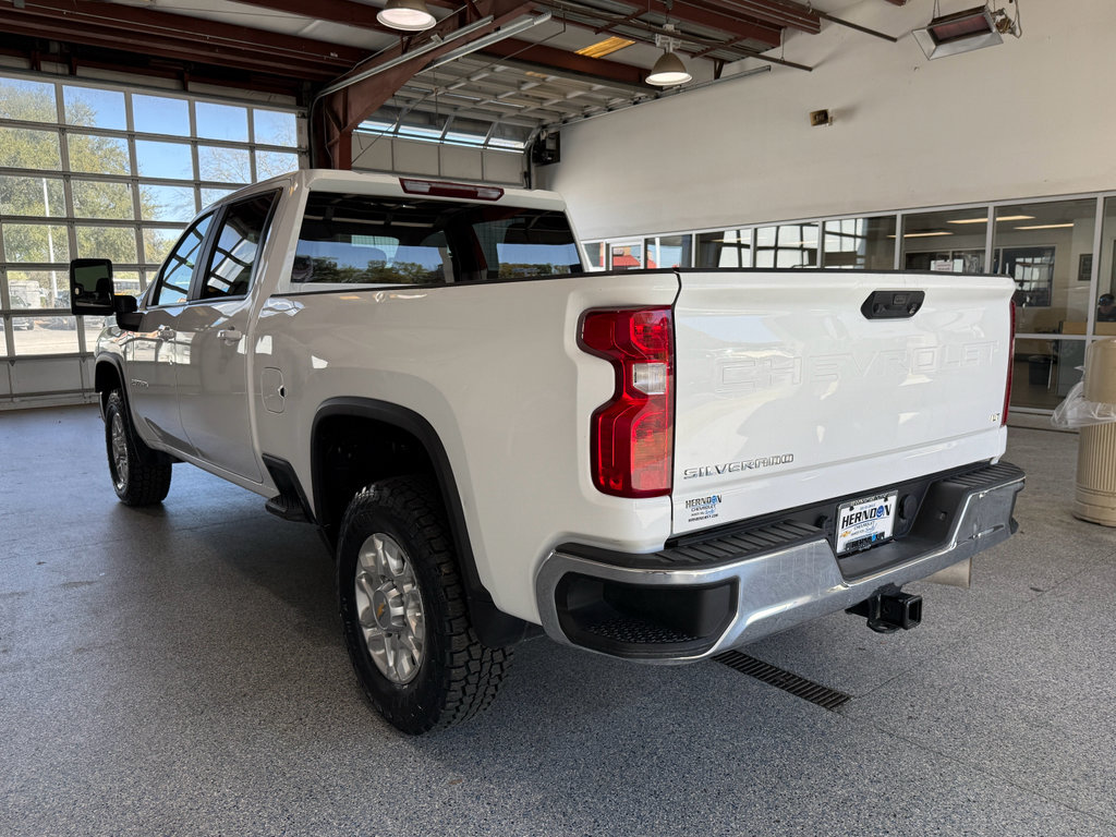 Used 2023 Chevrolet Silverado 2500 LT AWD/4WD image 6