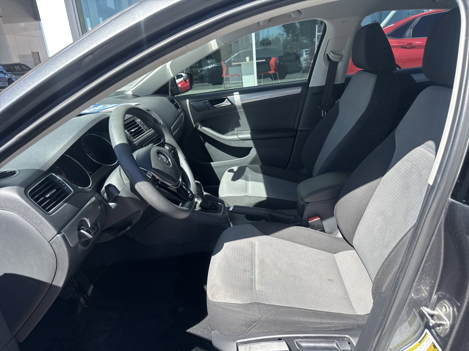Used 2017 Volkswagen Jetta S image 10