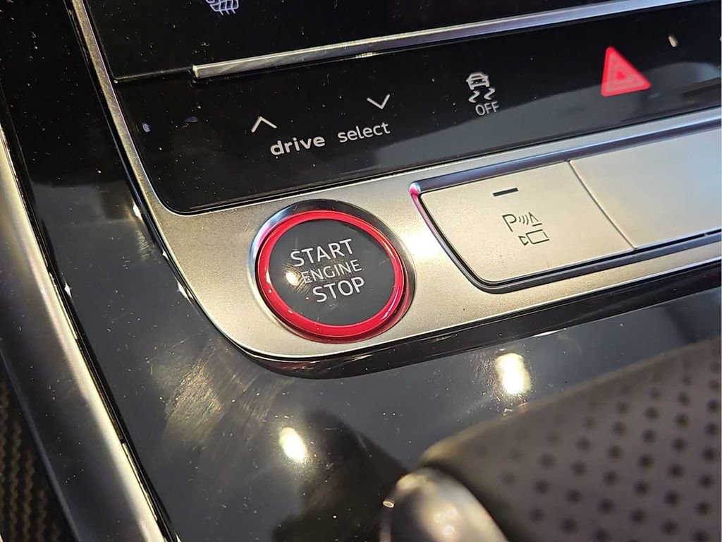 New 2026 Audi SQ8 Premium Plus AWD/4WD image 14