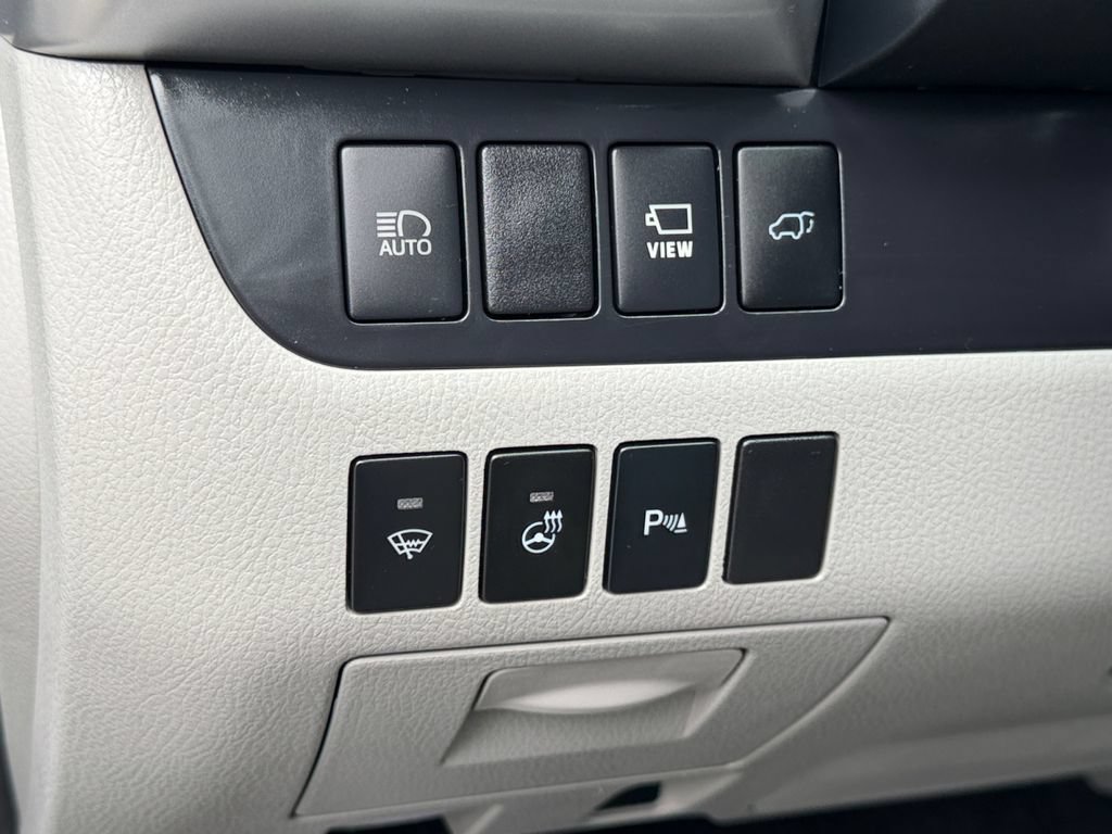 Used 2019 Toyota Highlander Limited Platinum AWD/4WD image 29