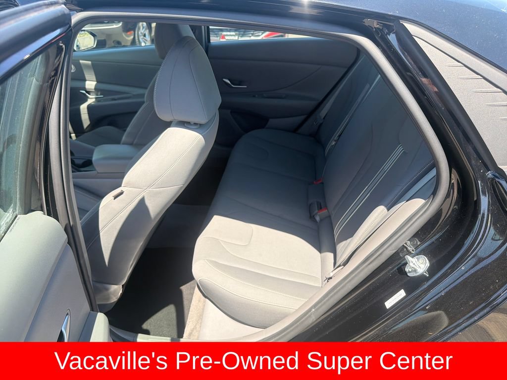 Used 2022 Hyundai Elantra SEL w/ Cargo Package FWD image 21