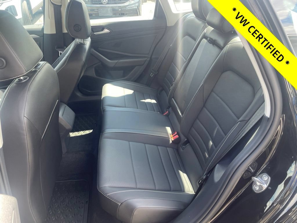 Certified 2022 Volkswagen Jetta SE FWD image 17