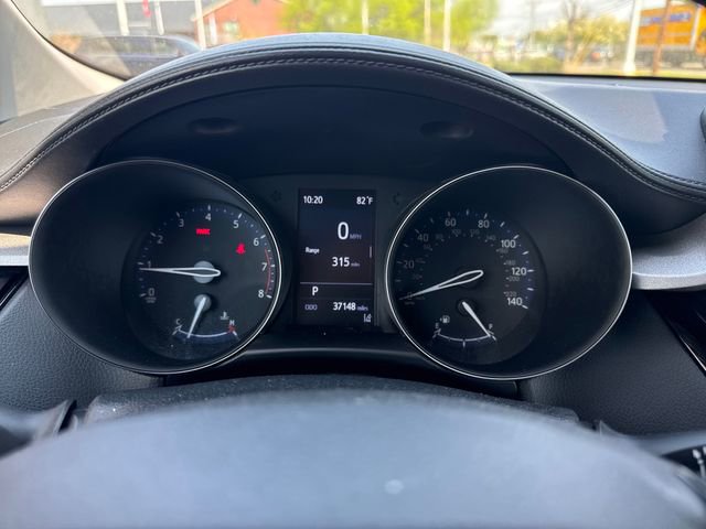 Used 2021 Toyota C-HR LE FWD image 19