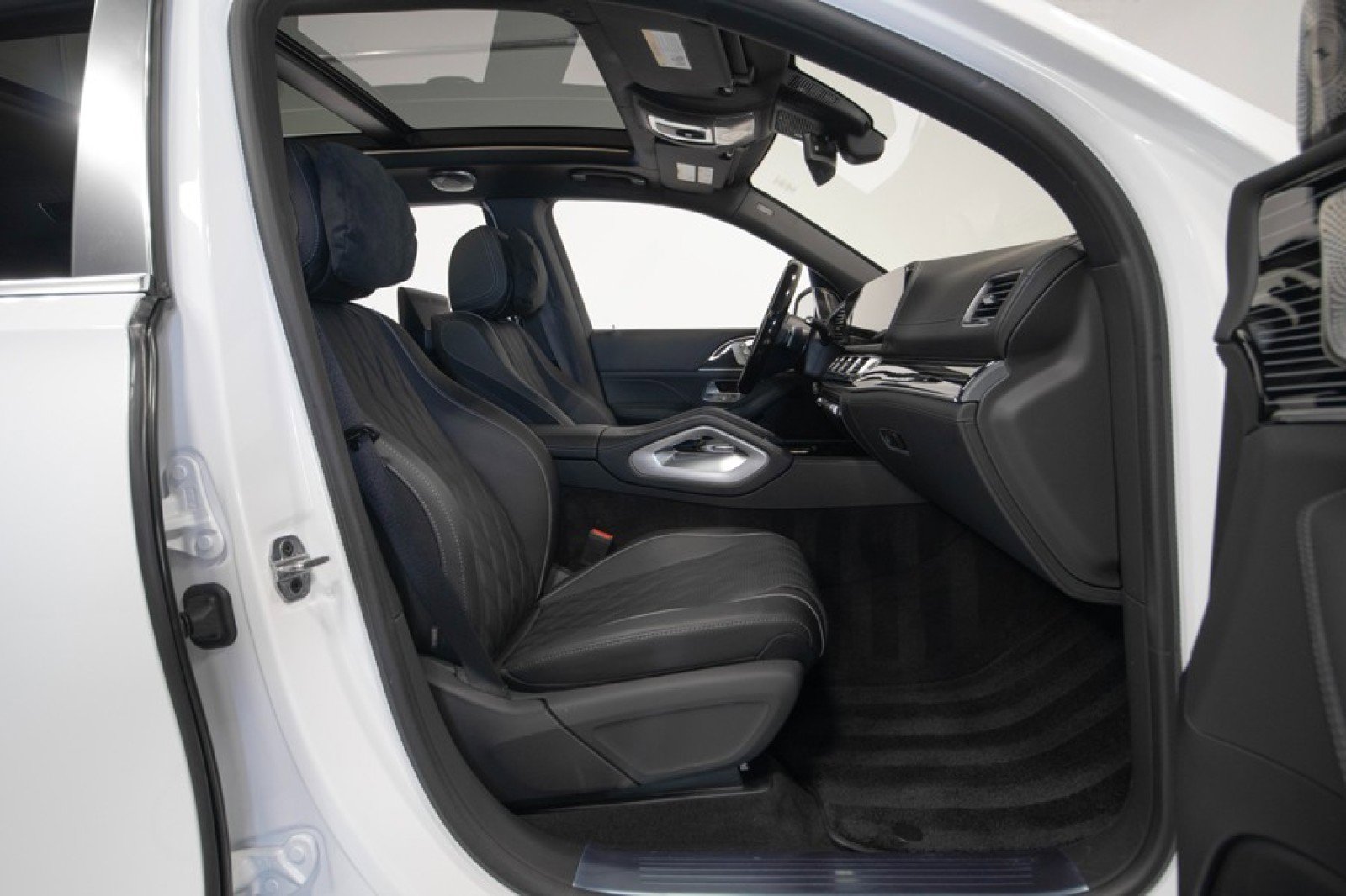 Used 2026 Mercedes-Benz Maybach GLS 600 image 57