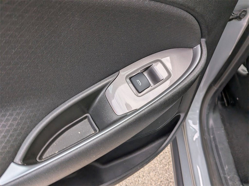 Used 2024 Chevrolet Malibu LT image 25