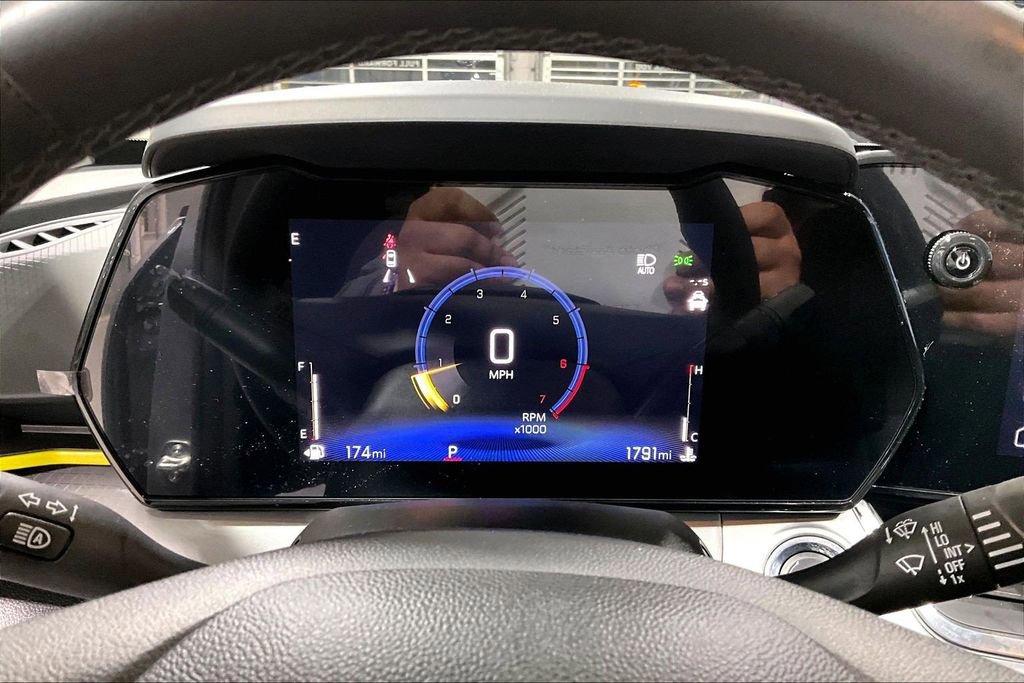 Used 2025 Chevrolet Trax LT w/ Driver Confidence Package image 19