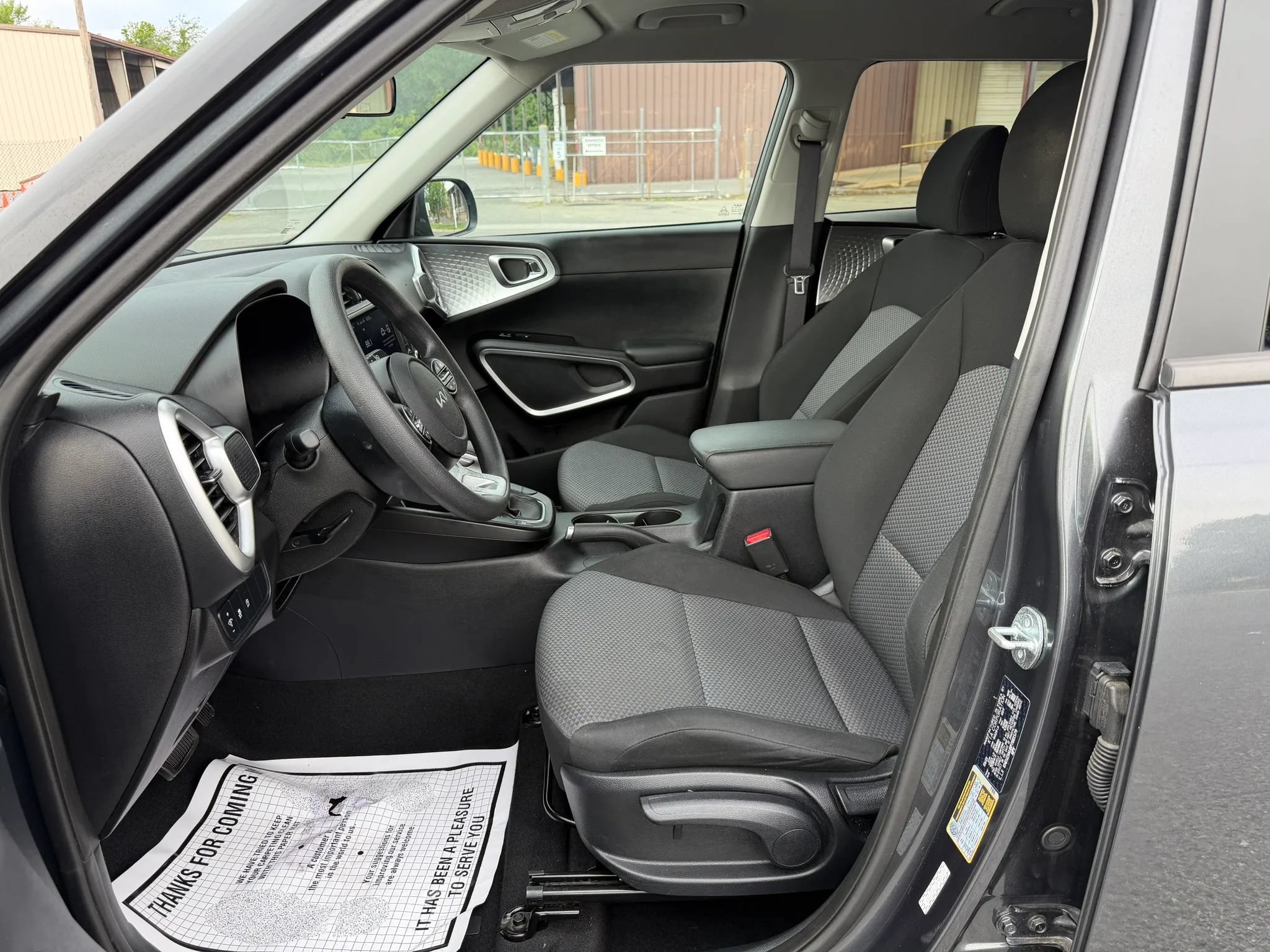 Used 2023 Kia Soul LX w/ Option Group 015 FWD image 11