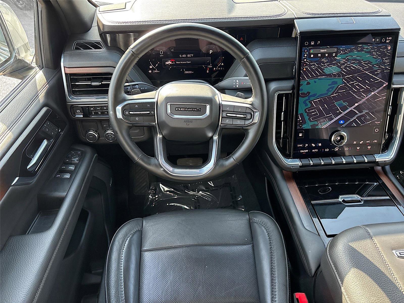 Used 2025 GMC Yukon Denali RWD image 23