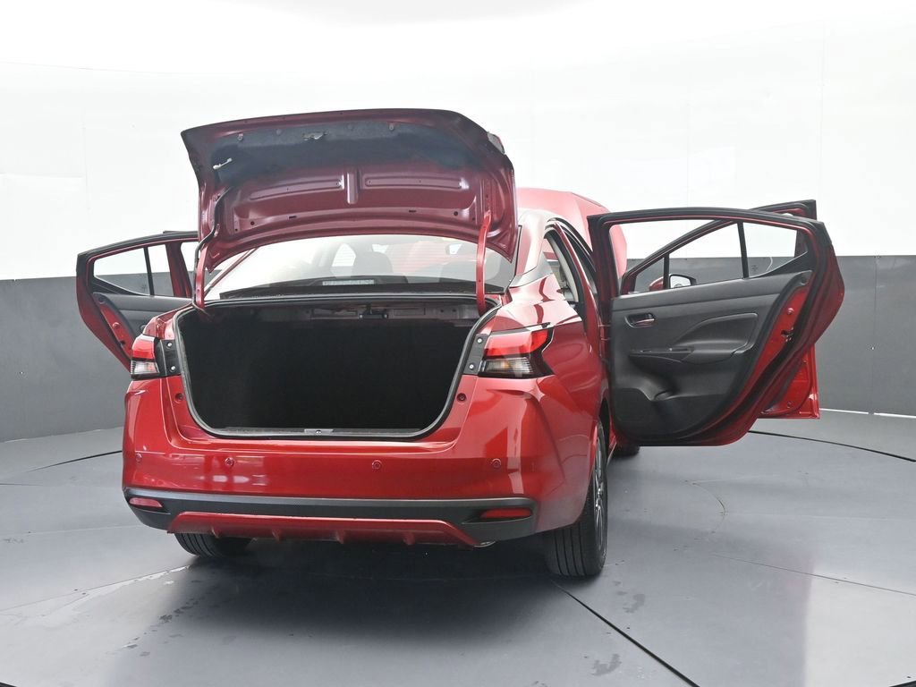 Used 2025 Nissan Versa SV image 69