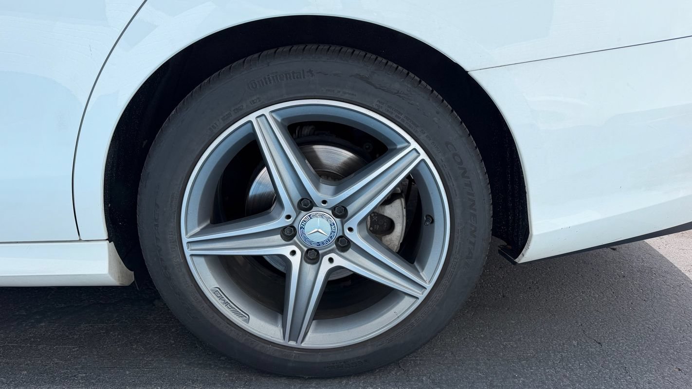 Used 2017 Mercedes-Benz E 300 4MATIC image 17