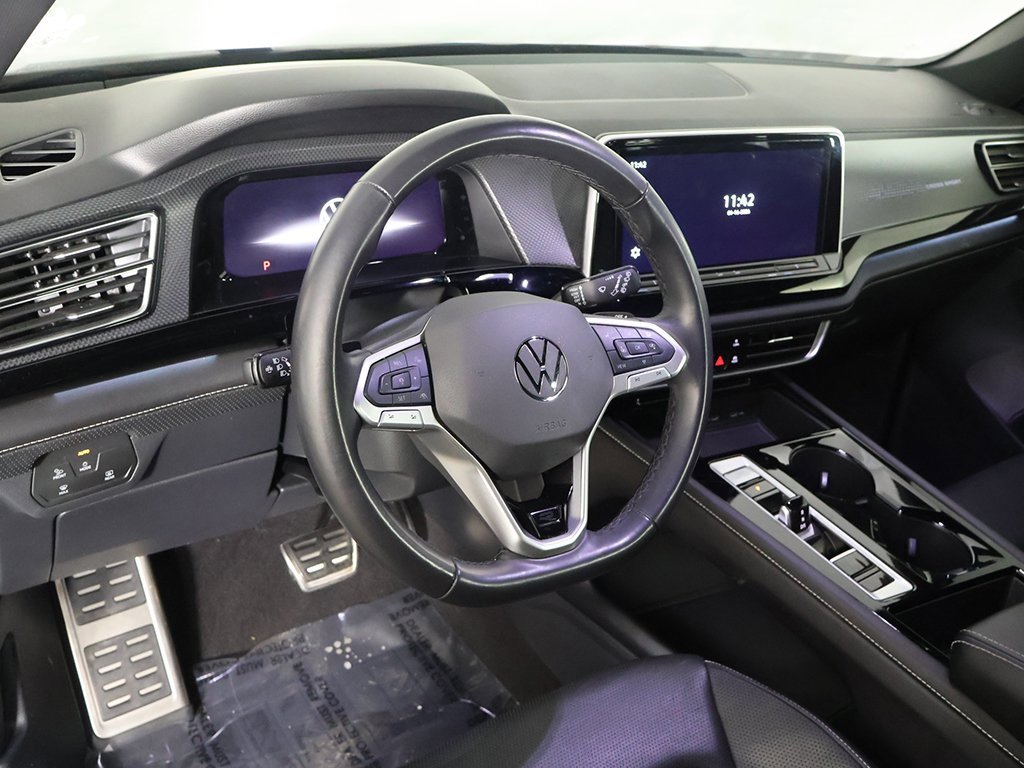 Used 2024 Volkswagen Atlas Cross Sport SEL R-Line image 28