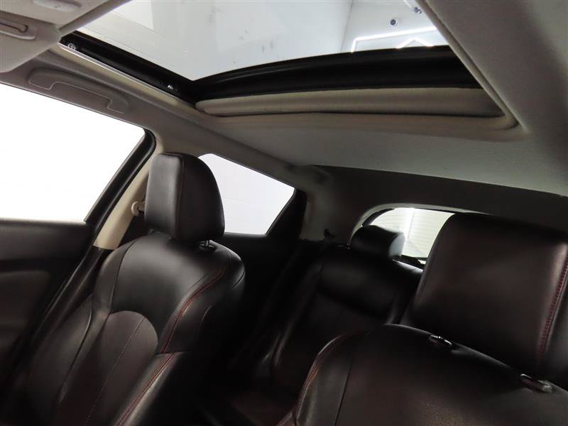 Used 2016 Nissan Juke SL FWD image 18
