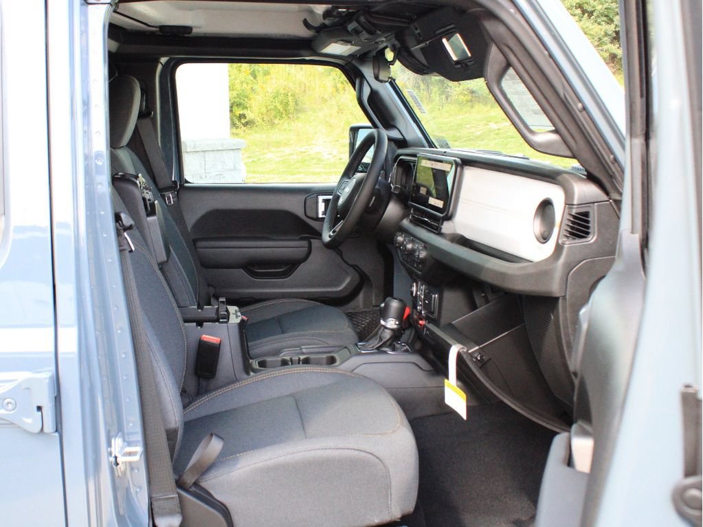 New 2026 Jeep Gladiator Mojave AWD/4WD image 25