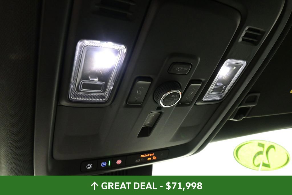 Used 2025 Chevrolet Suburban High Country AWD/4WD image 37