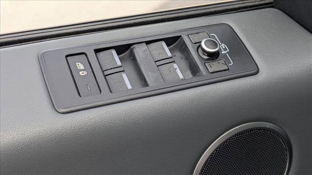 Used 2014 Land Rover Range Rover Sport HSE image 13