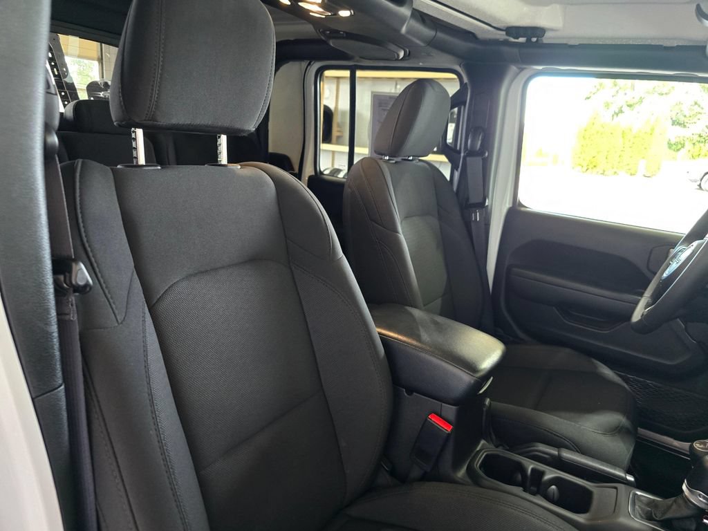 Used 2023 Jeep Gladiator Sport AWD/4WD image 30