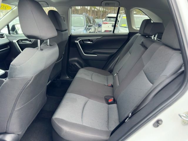 Used 2025 Toyota RAV4 XLE image 20