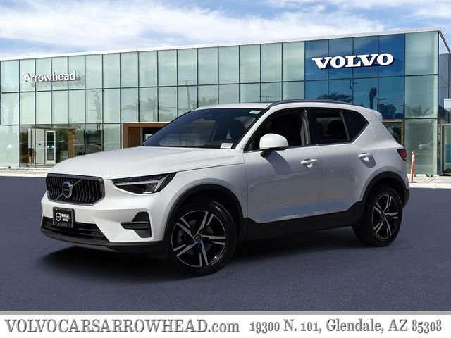 Used 2025 Volvo XC40 B5 Core