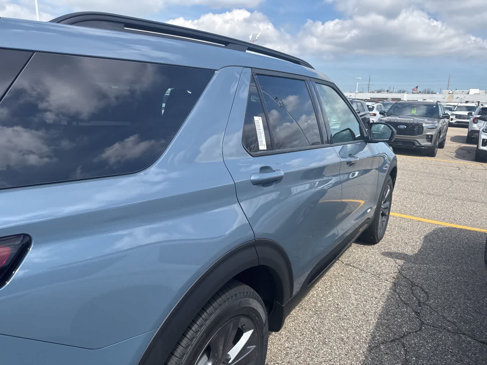 New 2026 Ford Explorer Active w/ Active Comfort Package AWD/4WD image 9
