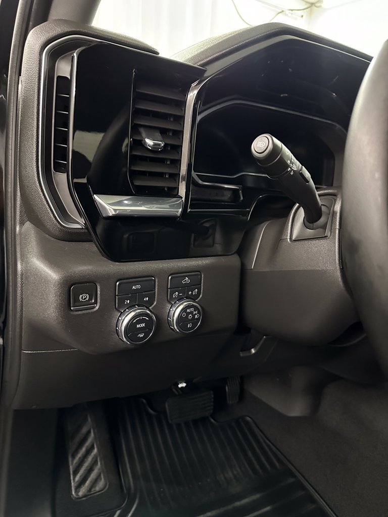 Used 2023 GMC Sierra 1500 Elevation AWD/4WD image 14
