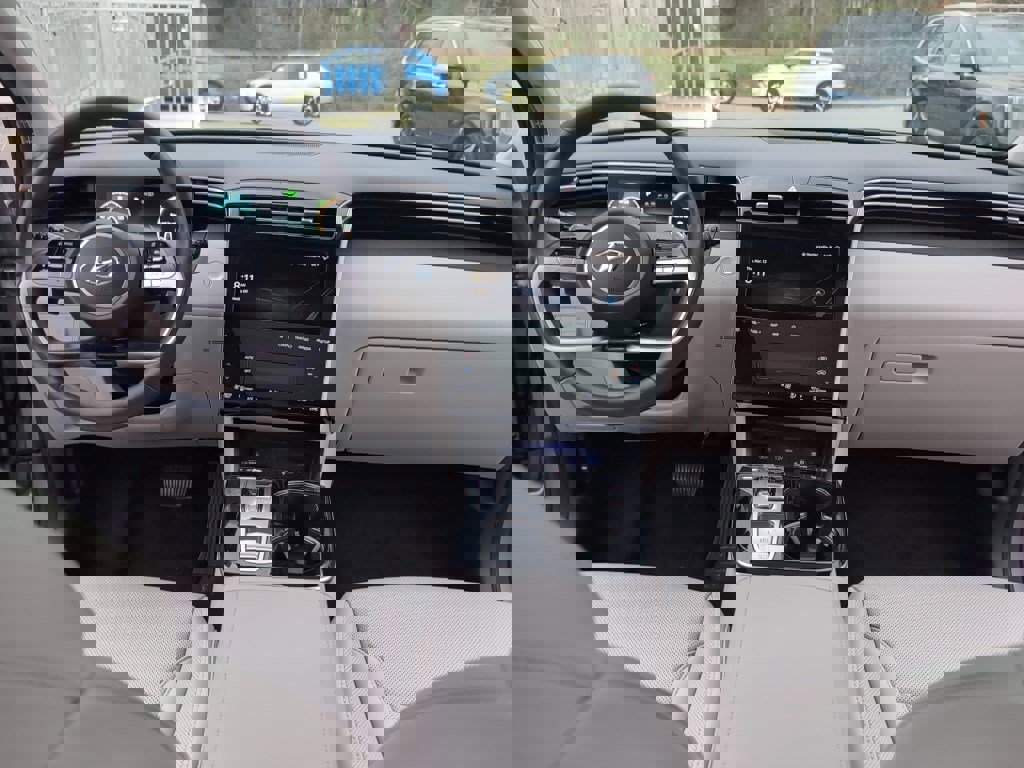 Used 2023 Hyundai Tucson Limited image 15