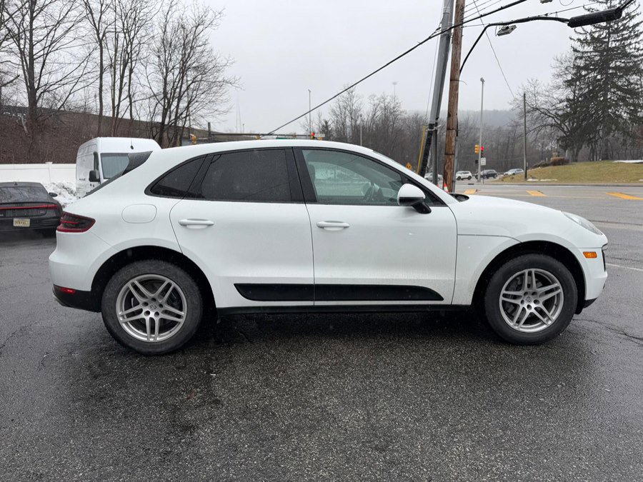 Used 2018 Porsche Macan image 12