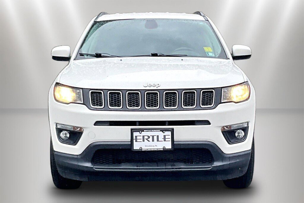 Used 2020 Jeep Compass Latitude image 2