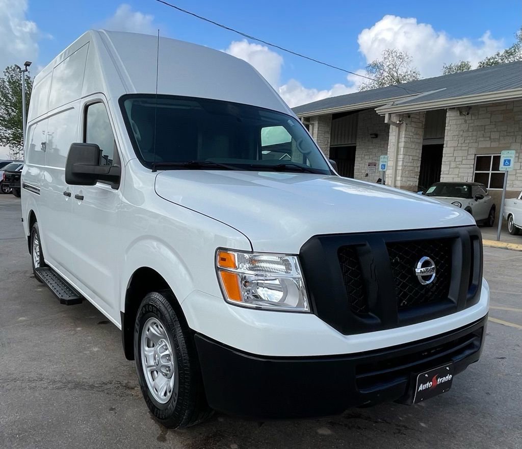 Used 2020 Nissan NV 2500 SV image 3