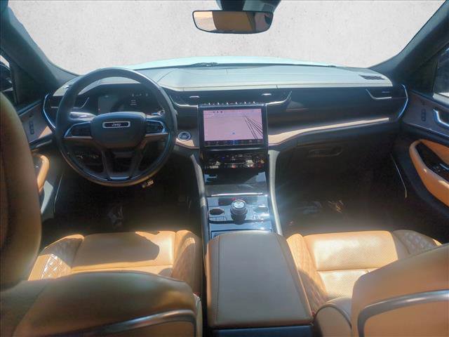 Used 2023 Jeep Grand Cherokee L Summit w/ Luxury Tech Group V image 19